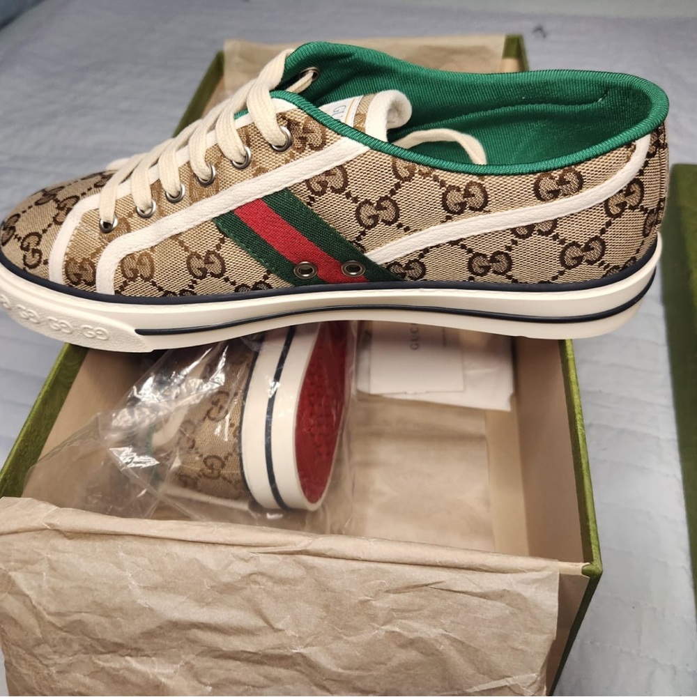 Gucci sneakers -Brand new